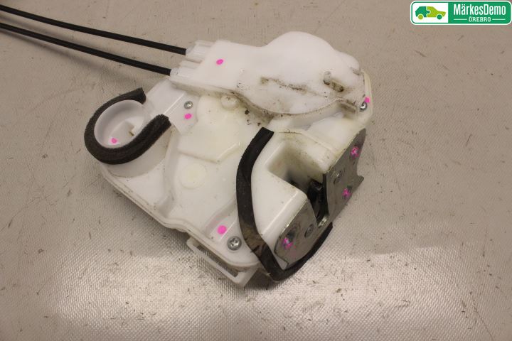 Mitsubishi SPACE STAR 13- Låskista-Dörrlås