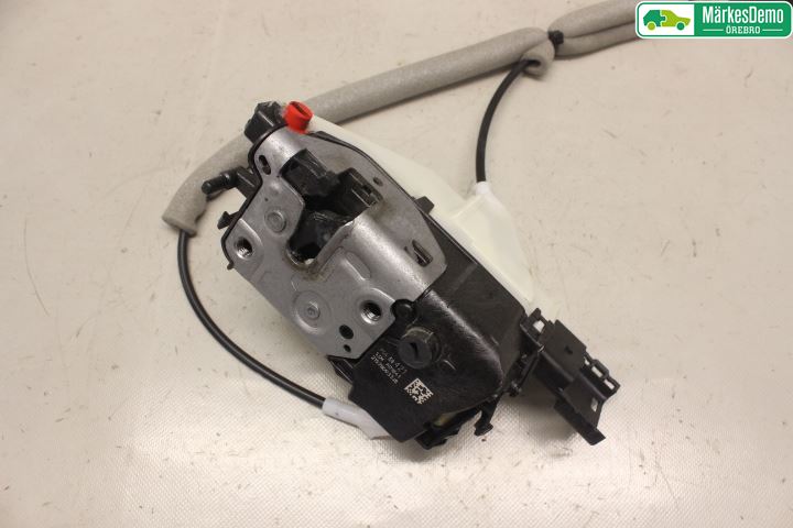 Peugeot PARTNER 16-18 Låskista-Dörrlås