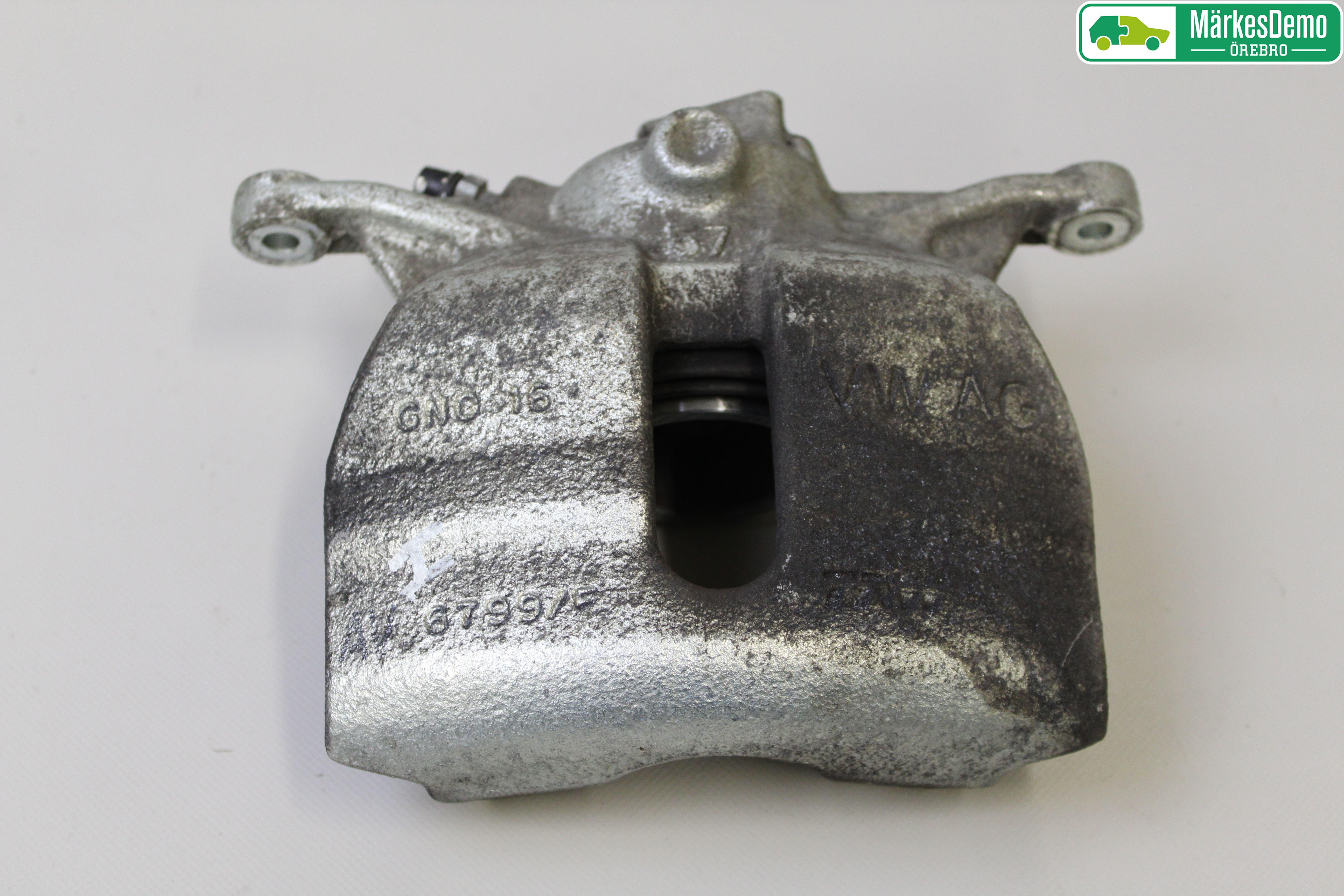 Volkswagen VW PASSAT 15-19 Bromsok Fram Höger