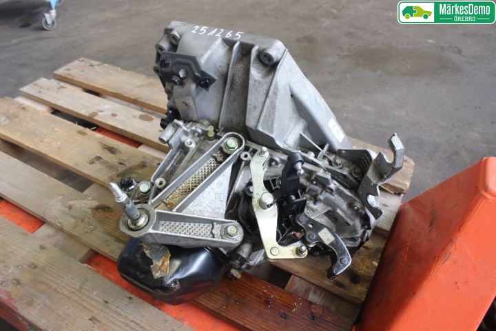 Nissan JUKE 10-14 Växellåda Man 5 Vxl