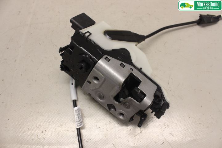 Peugeot 2008 13-20 Låskista-Dörrlås