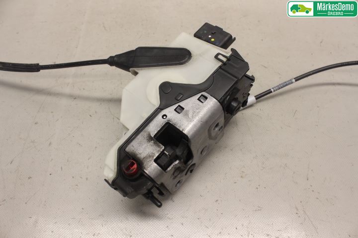 Peugeot 208 12-15 Låskista-Dörrlås