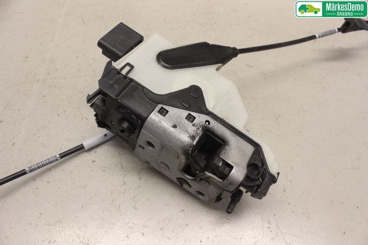 Peugeot 208 12-15 Låskista-Dörrlås