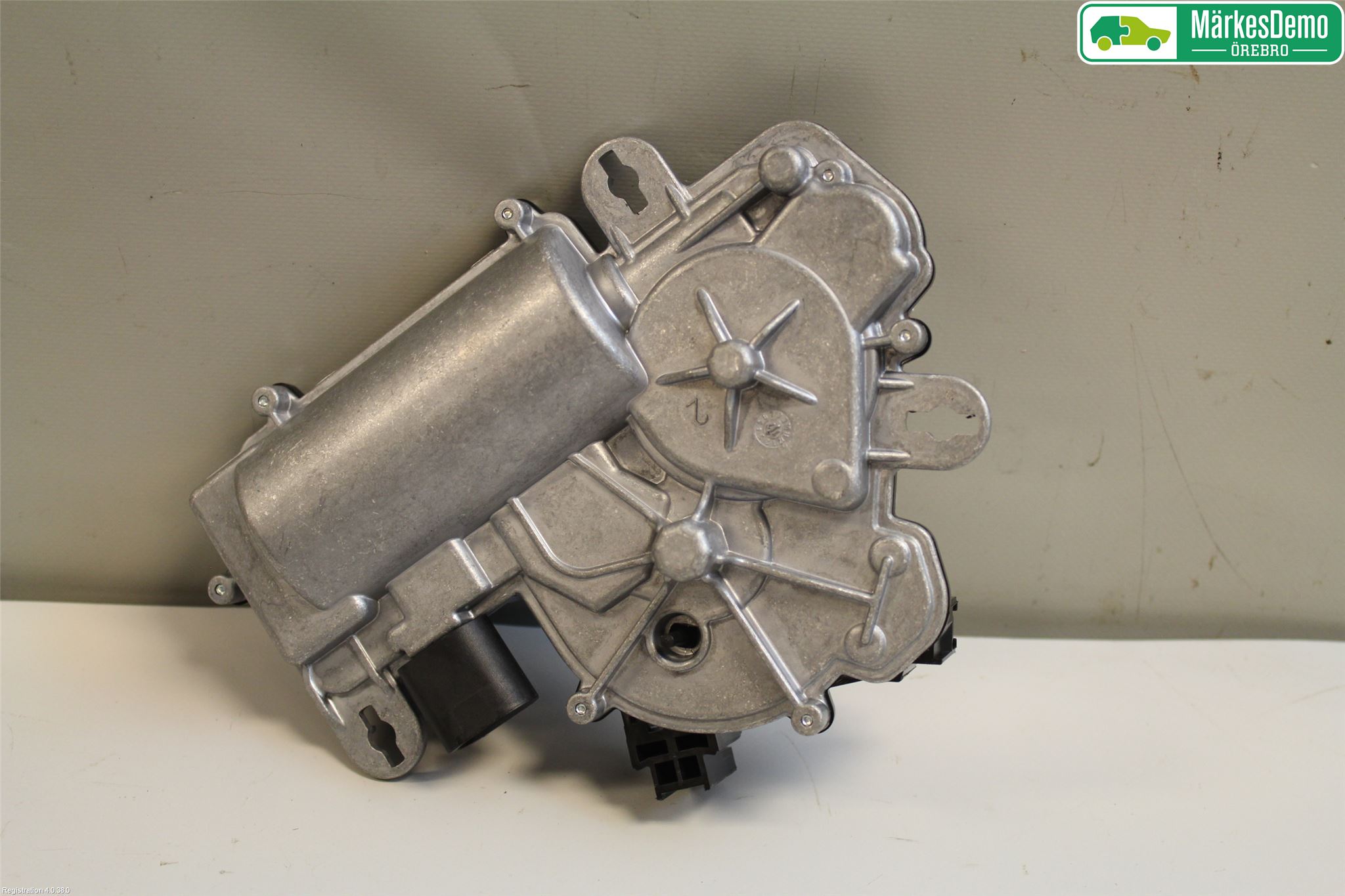 Volkswagen VW TIGUAN 16-24 Bakluckeöppnare Automatisk