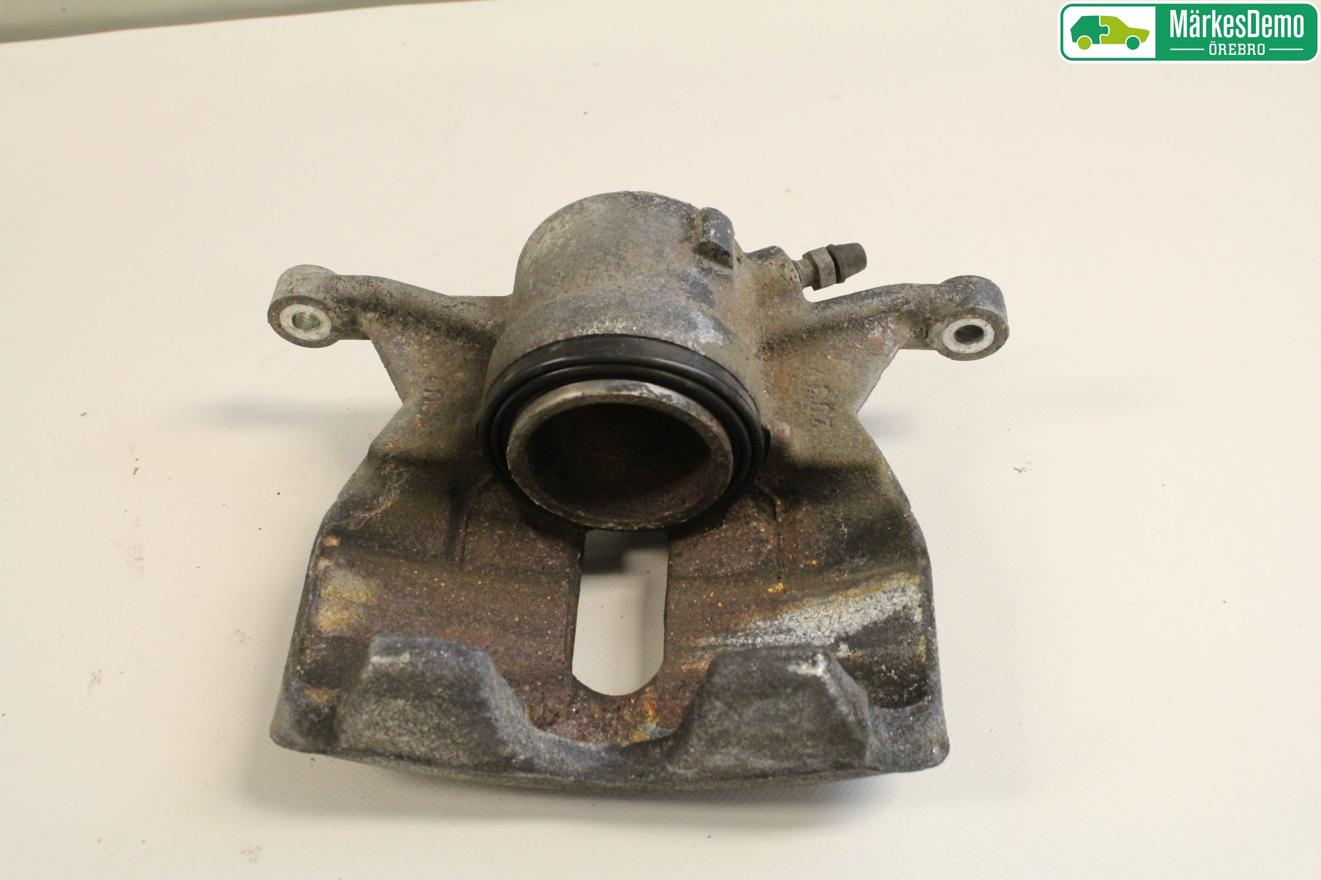 Volkswagen VW CADDY 16-20 Bromsok Fram Höger