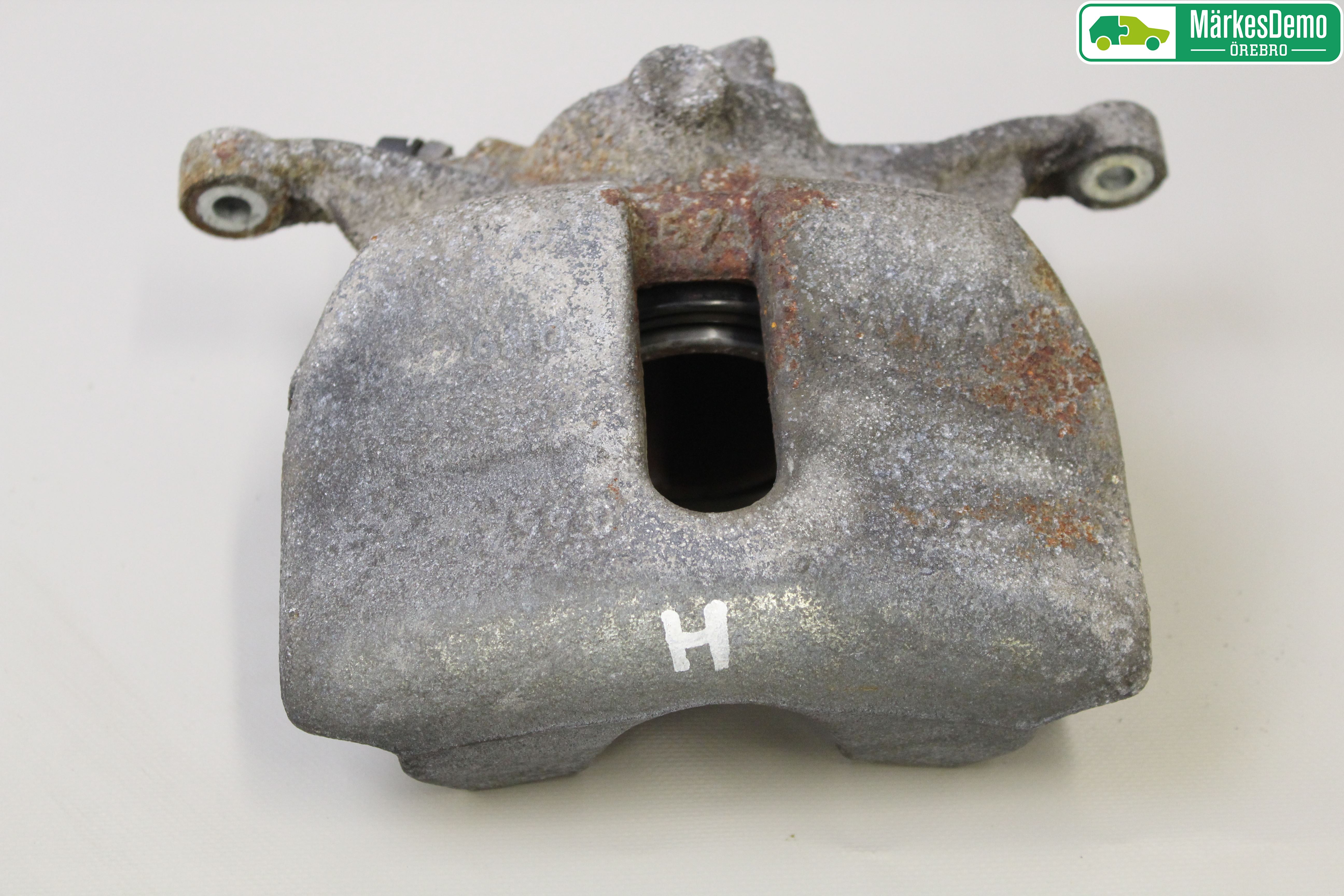 Volkswagen VW PASSAT 15-19 Bromsok Fram Höger