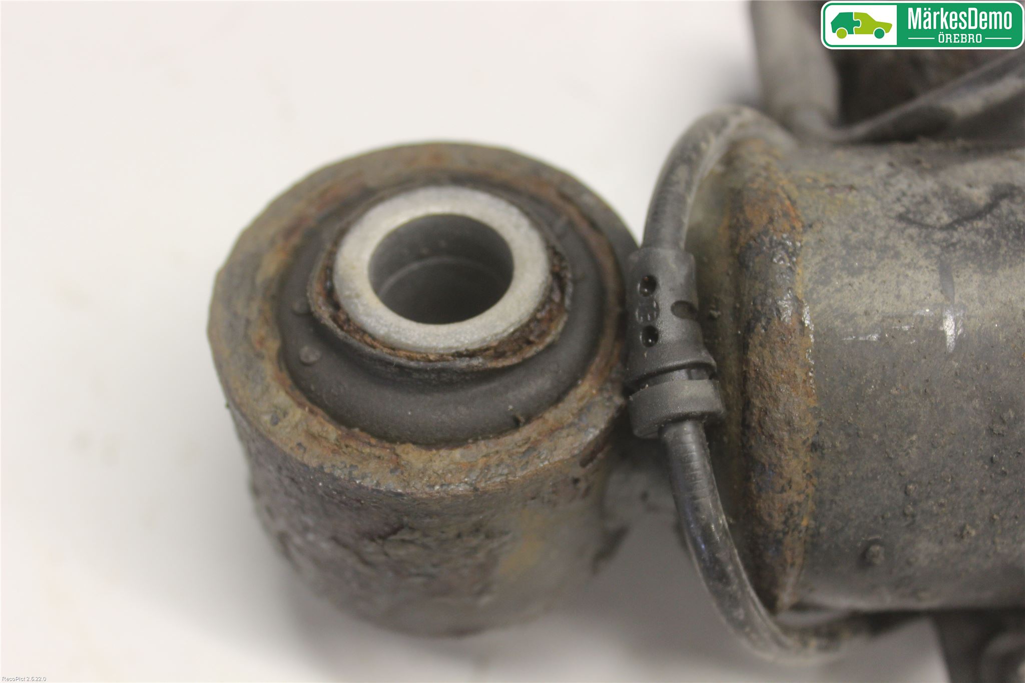 BMW 5 F10/F11/F18 09-17 Fjäderben Bak Vänster