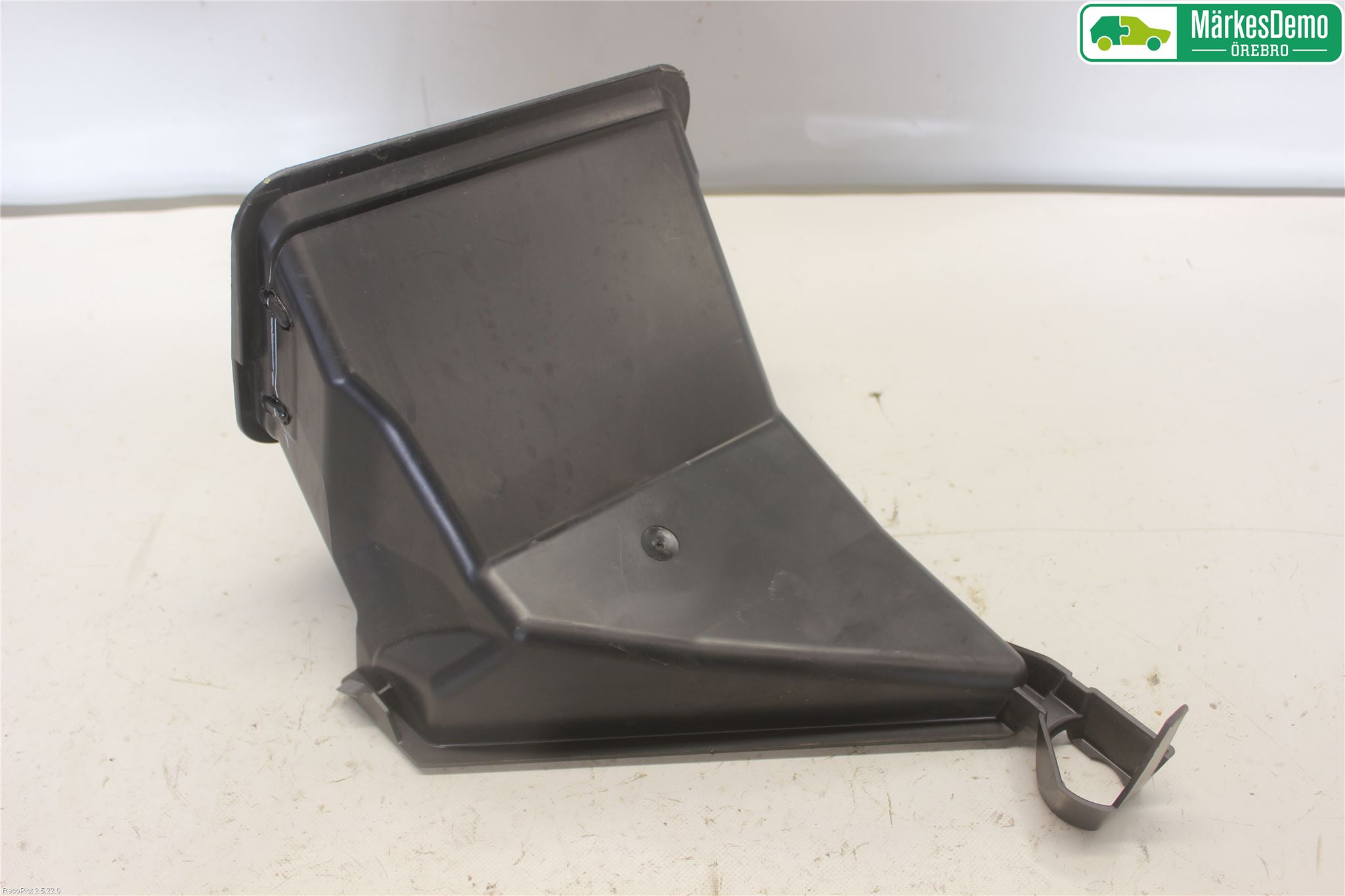 BMW X6 E71/E72   08-14 Deflektor Plåt-Plast Kylning