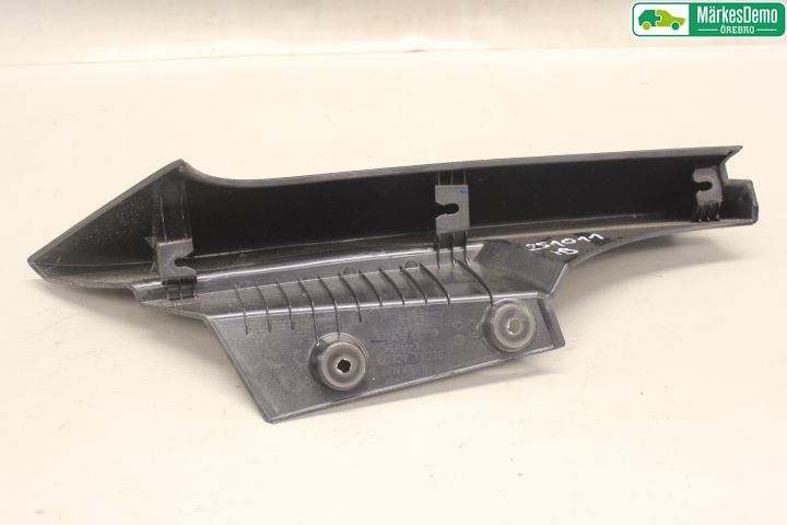 Nissan X-TRAIL 14-21 Spoiler Bak