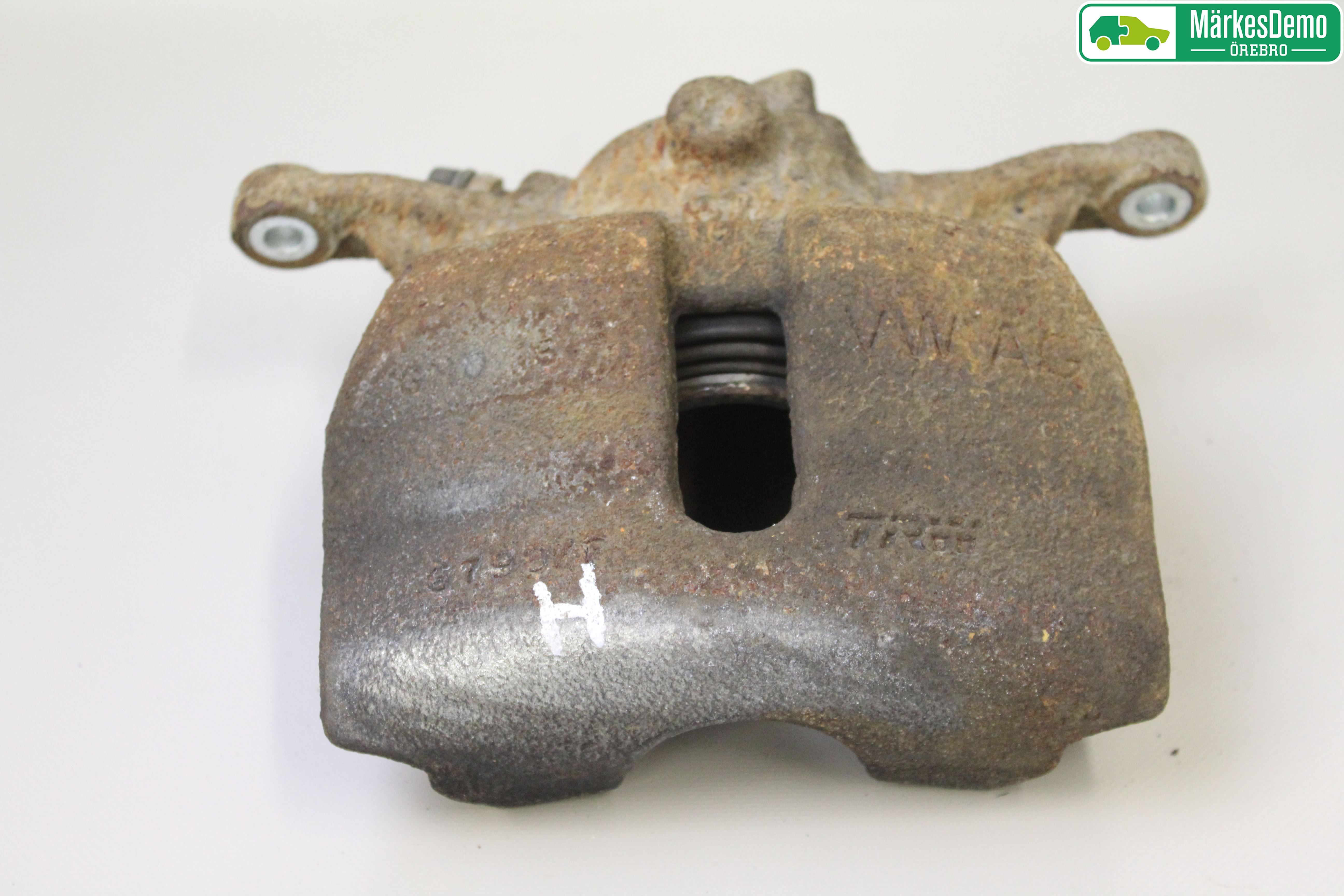 Volkswagen VW PASSAT 15-19 Bromsok Fram Höger