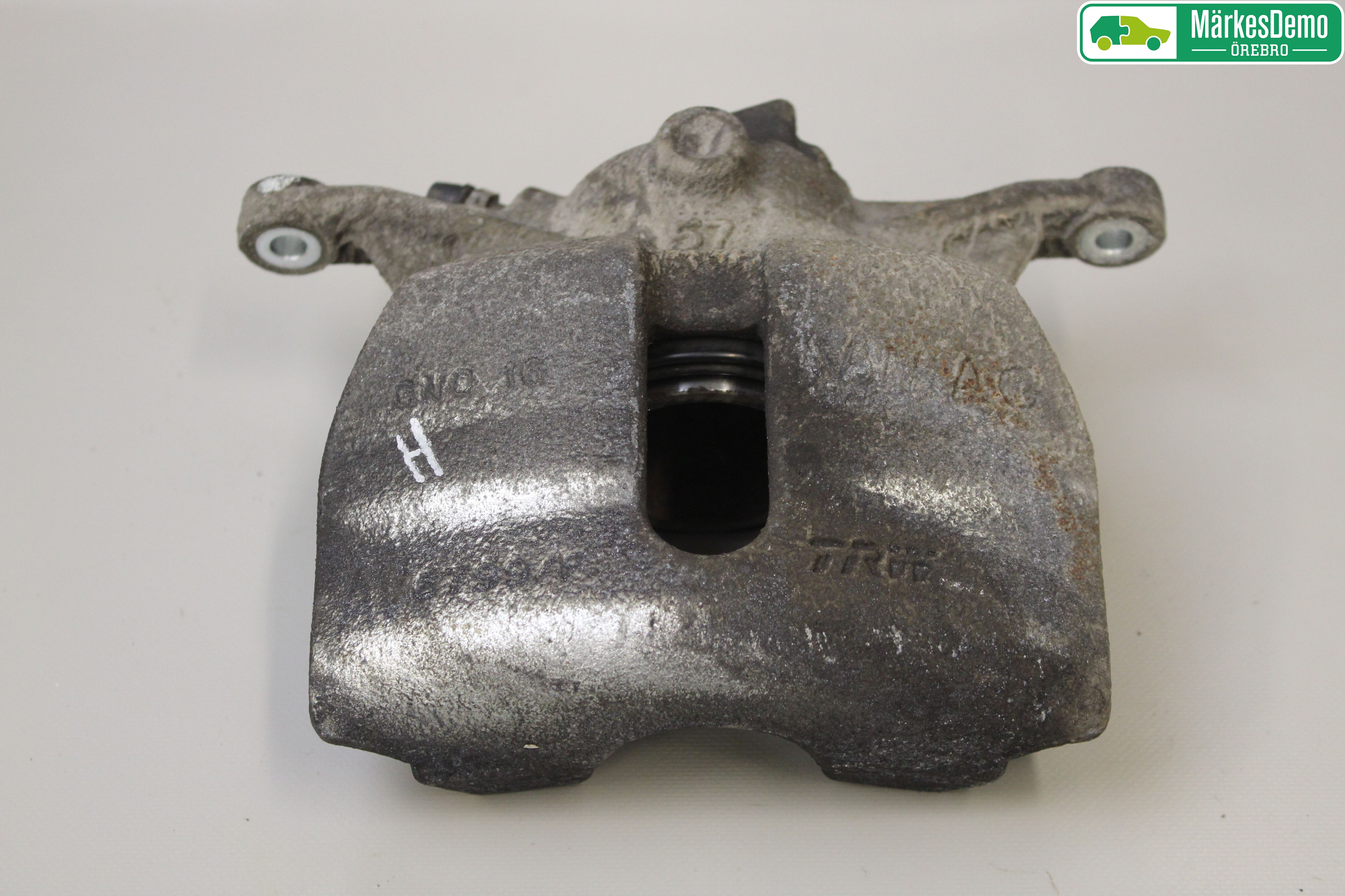 Volkswagen VW PASSAT 15-19 Bromsok Fram Höger