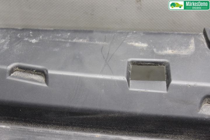 Nissan PRIMASTAR Grill-Galler