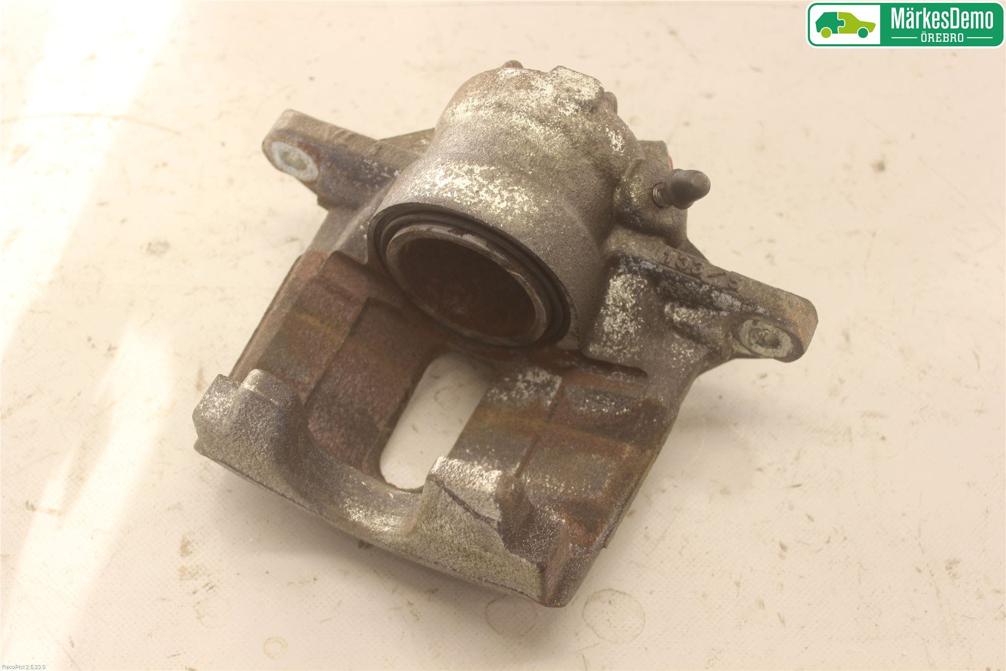 Peugeot 2008 13-20 Bromsok Fram Höger