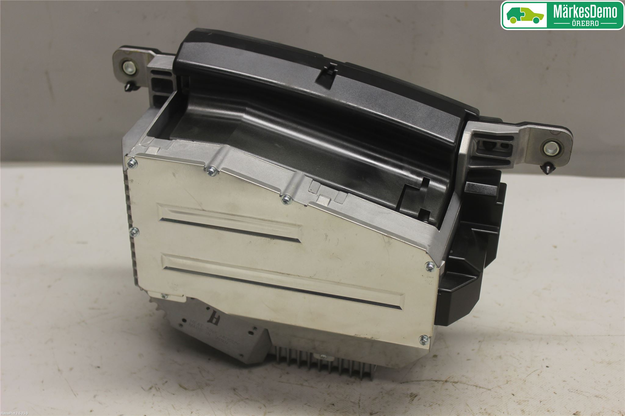 BMW X6 E71/E72   08-14 Bildskärm