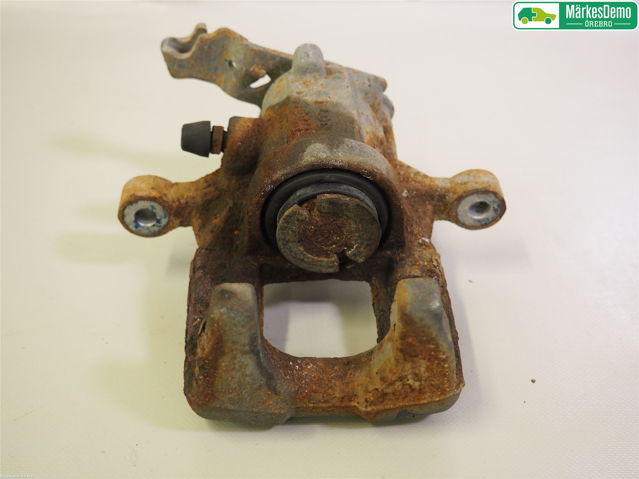 Volkswagen VW GOLF VI 09-13 Bromsok Bak Vänster