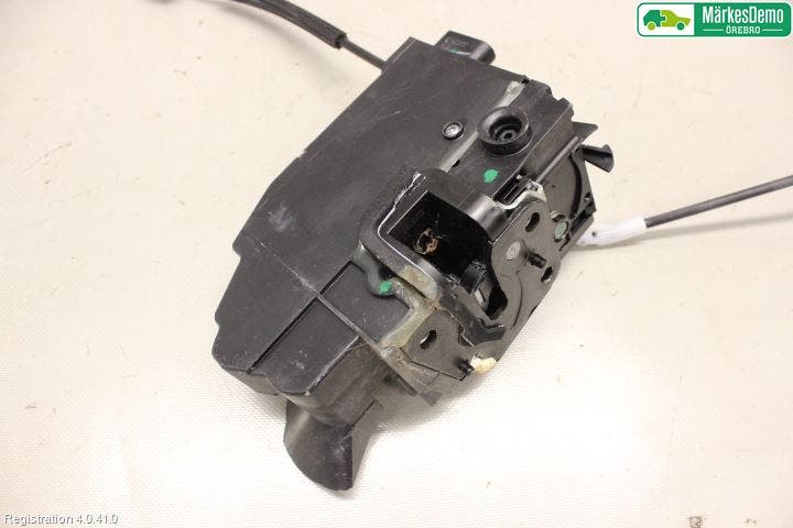 Peugeot 308 14-21 Låskista-Dörrlås