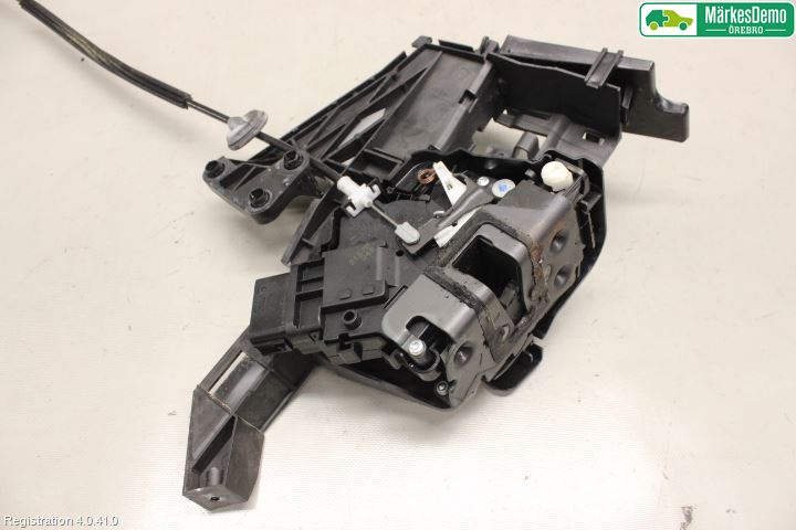 Ford FOCUS C-MAX I 07-10 Låskista-Dörrlås