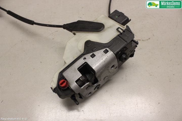 Peugeot 2008 13-20 Låskista-Dörrlås