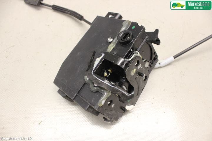 Peugeot 308 14-21 Låskista-Dörrlås