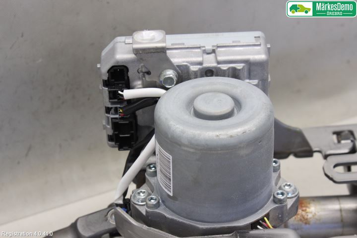 Nissan QASHQAI 14-17 Rattaxelagg Med Inb Servo