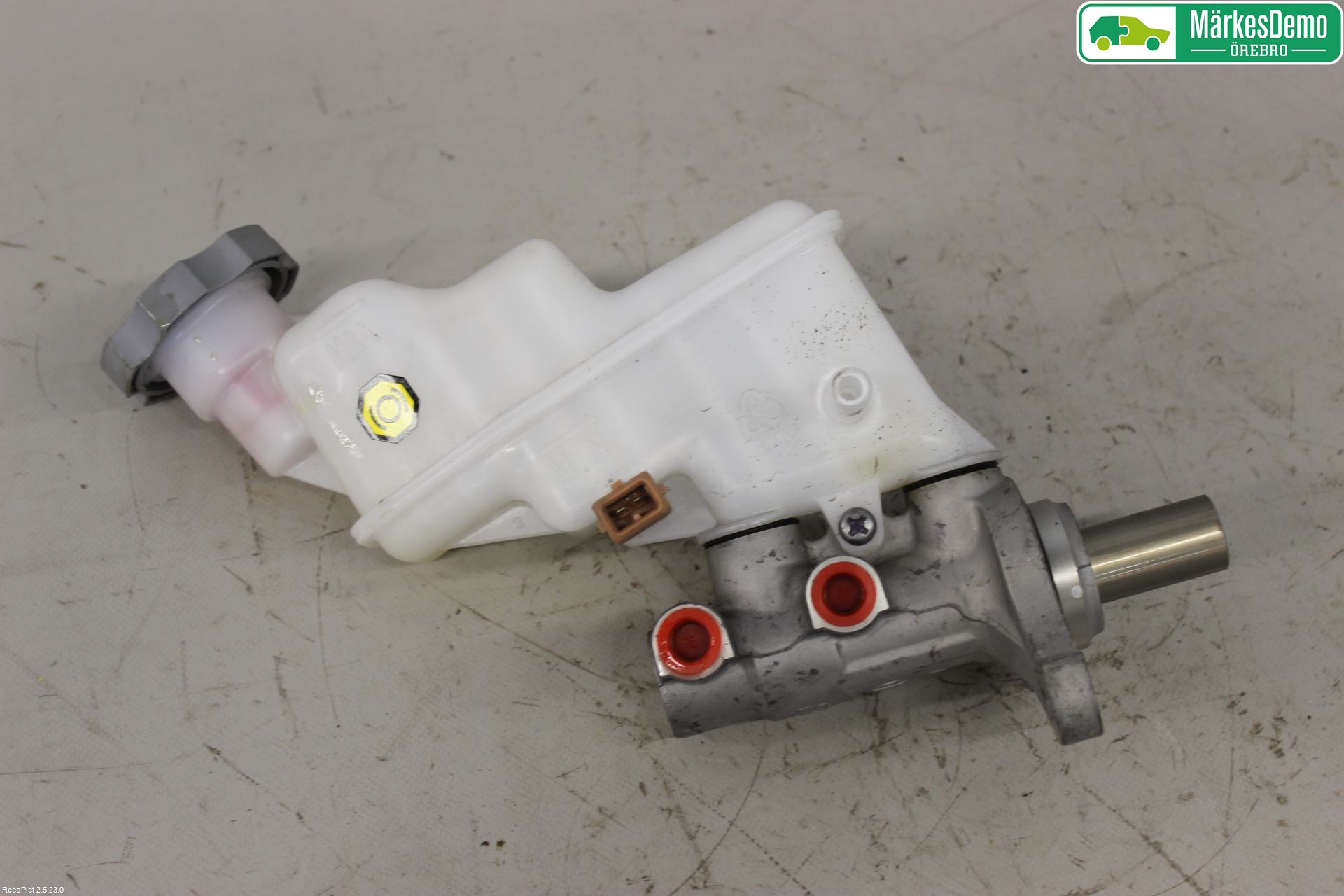 Kia RIO 12-16 Broms Huvudcylinder
