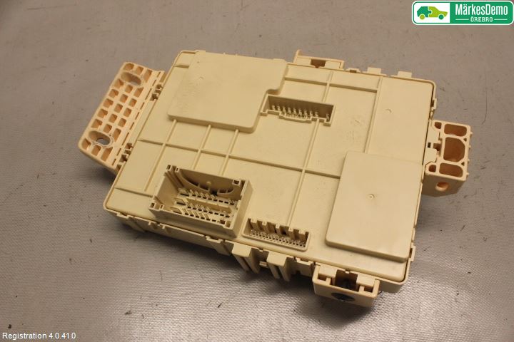 Kia CEED 12-18 Säkringsdosa-Elcentral