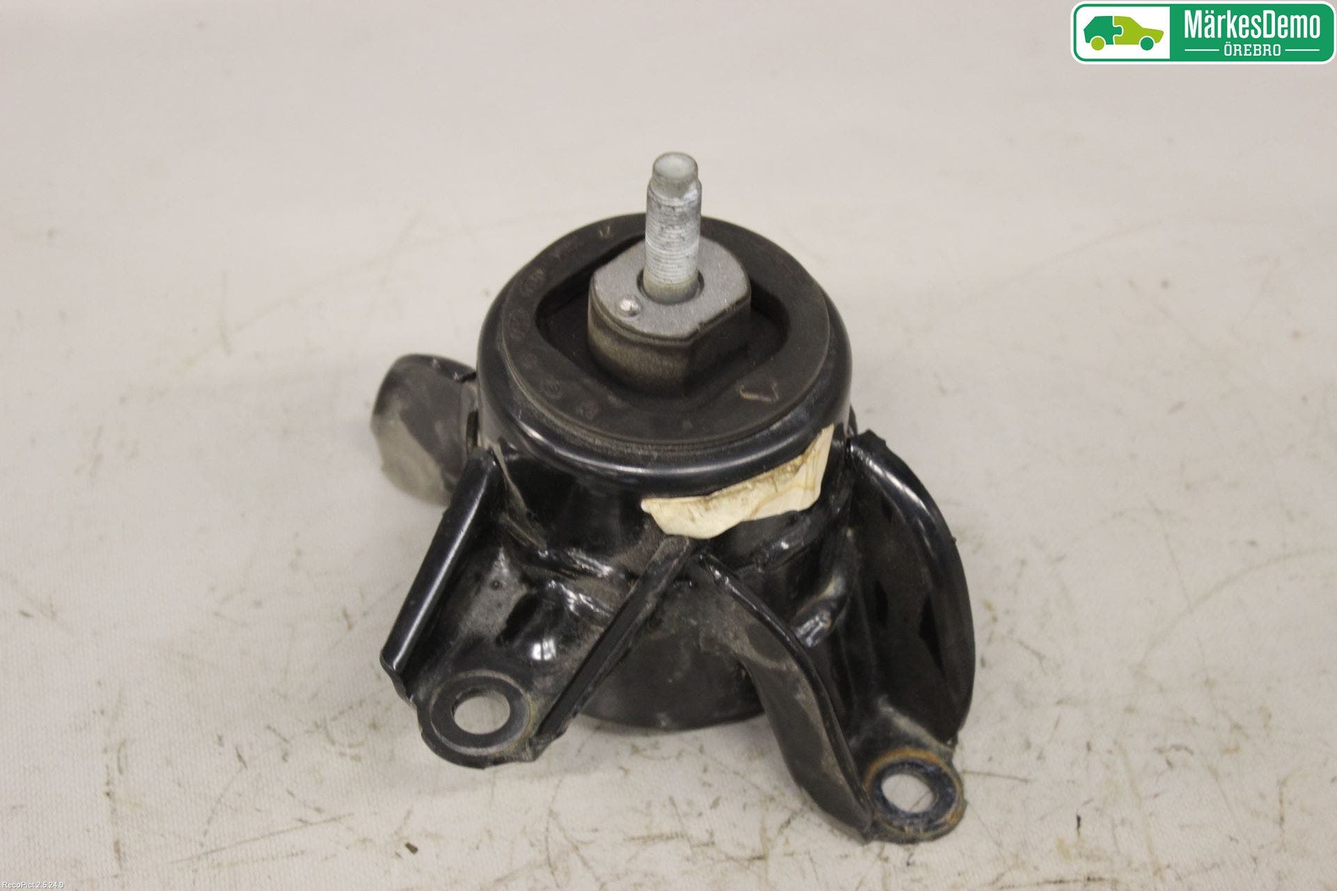 Kia CEED 12-18 Motorfäste