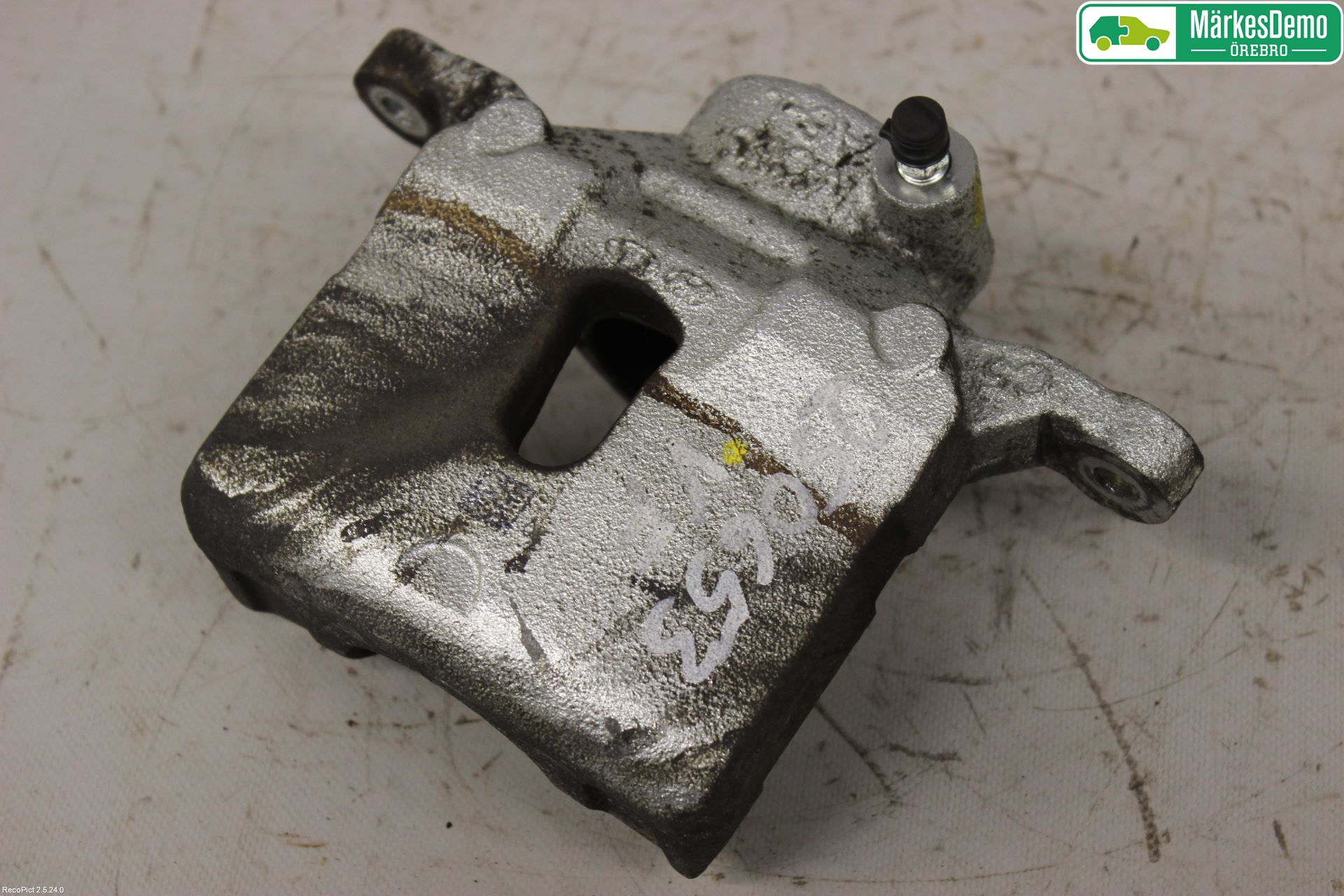 Kia CEED 12-18 Bromsok Fram Höger