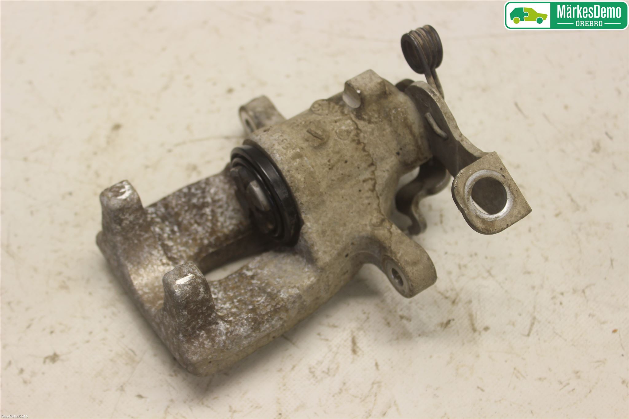 Kia CEED 12-18 Bromsok Bak Vänster