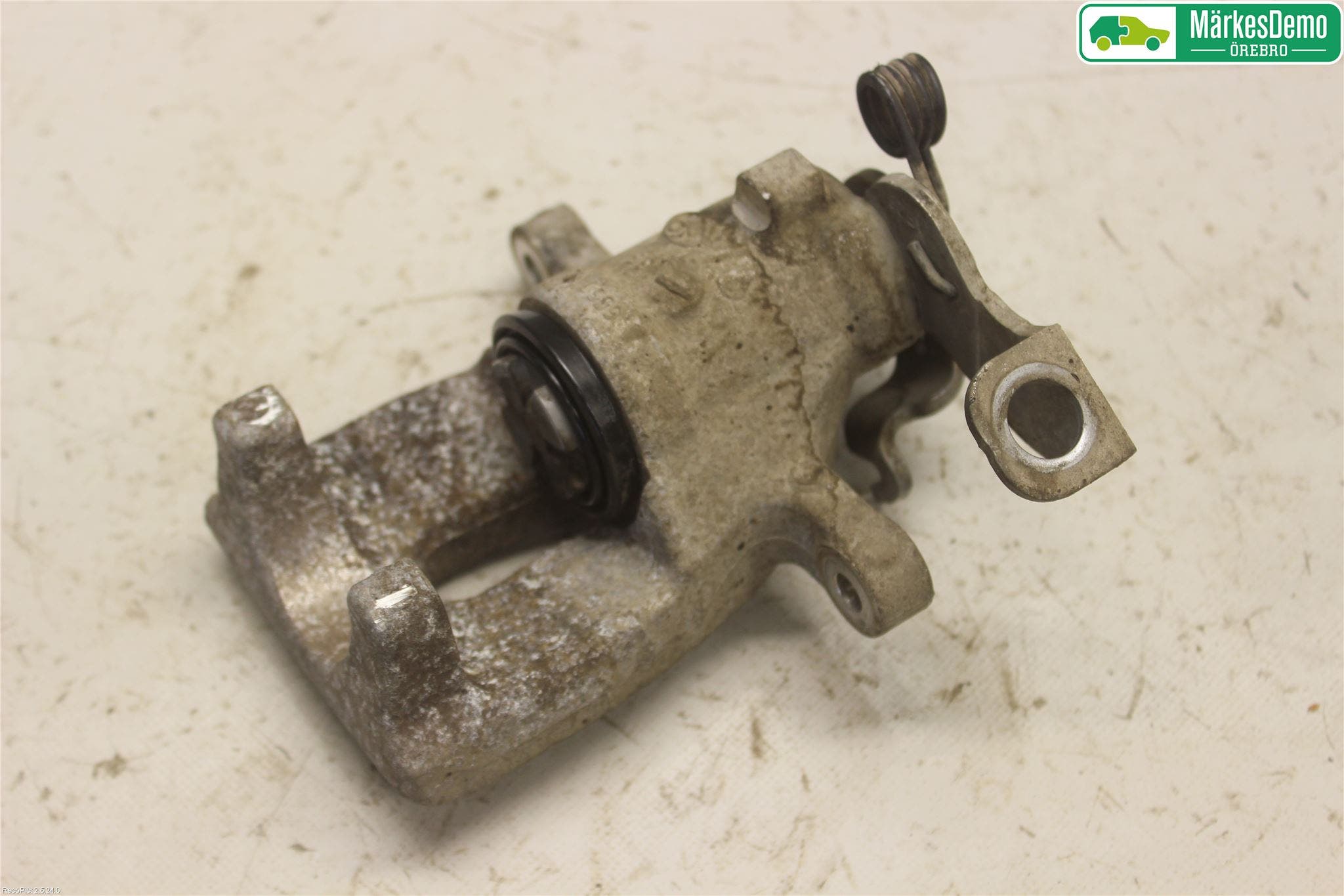 Kia CEED 12-18 Bromsok Bak Vänster