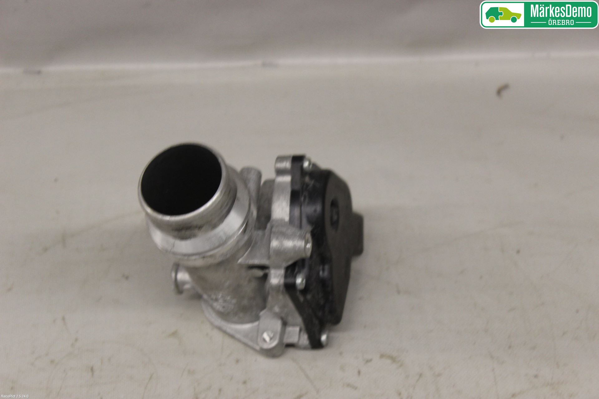 Nissan PULSAR Injspjällhus