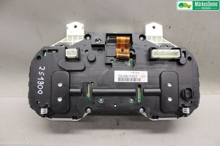 Nissan PULSAR Instrument Komb