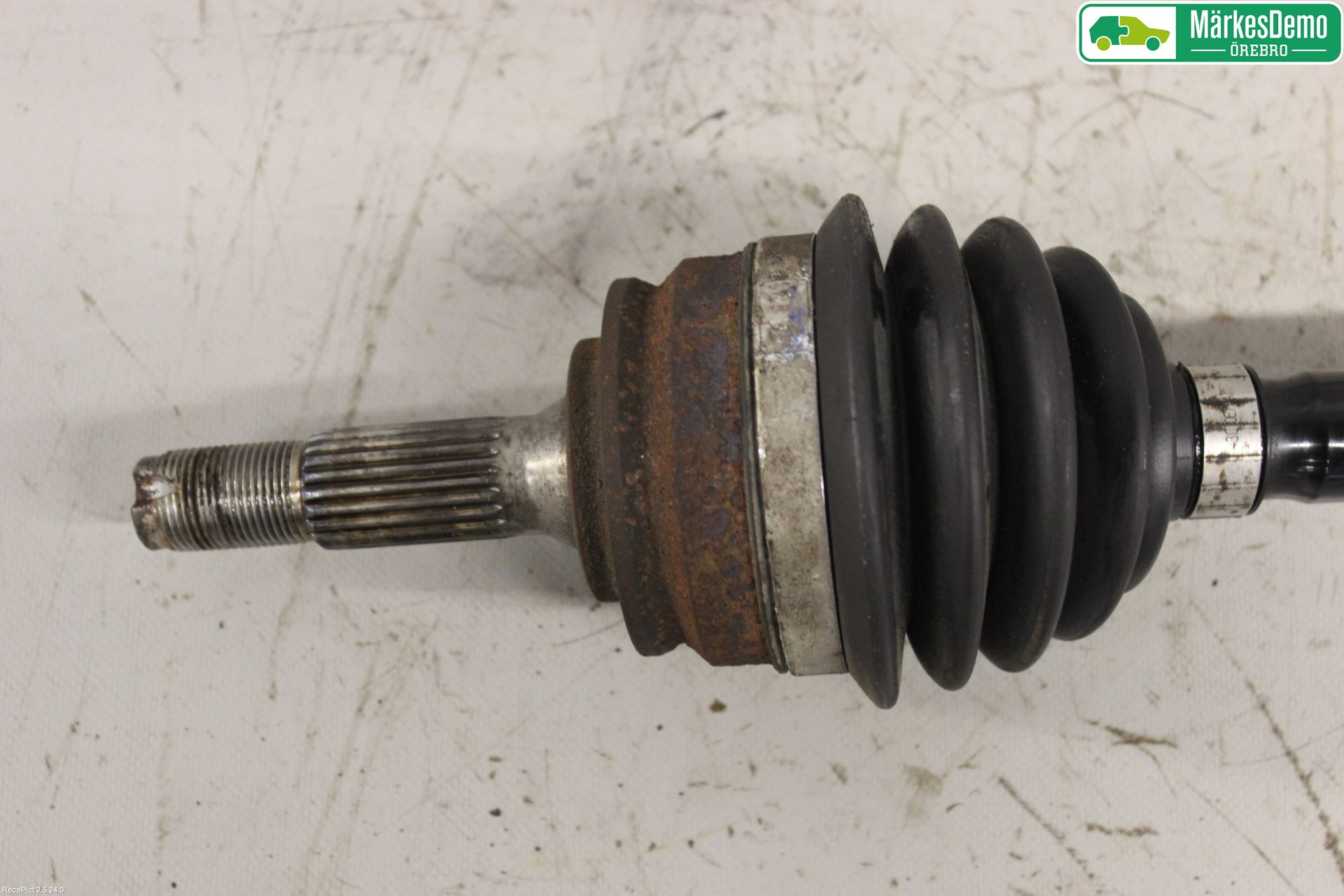 Peugeot 208 12-15 Drivaxel Fram Vänster