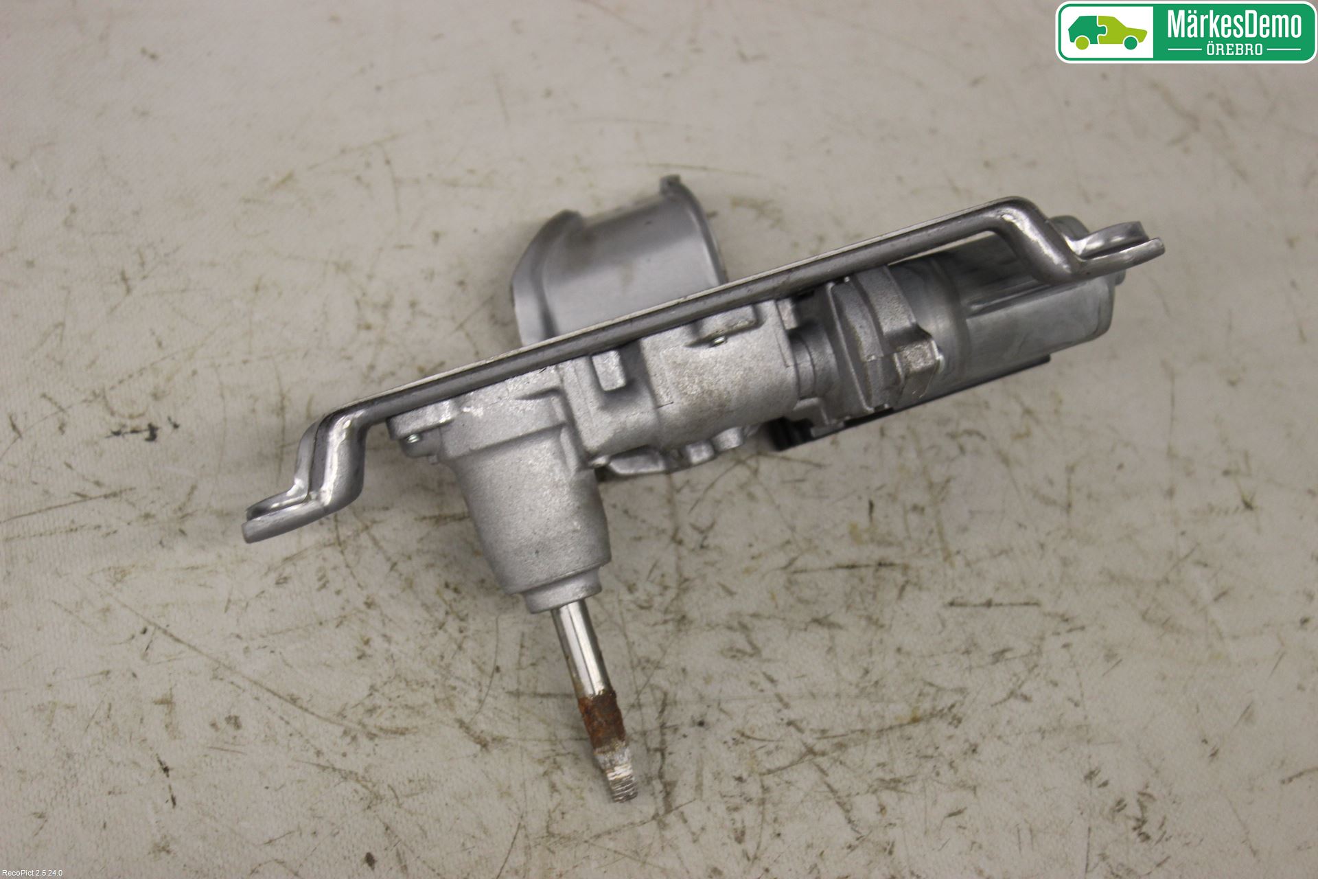 Toyota YARIS XP130 12-14 Torkarmotor Baklucka