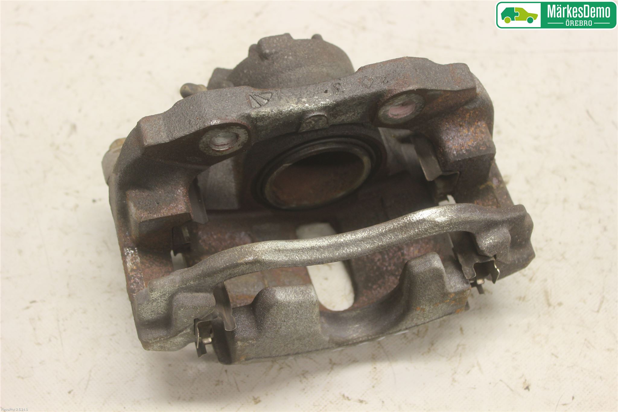 Peugeot 208 12-15 Bromsok Fram Vänster