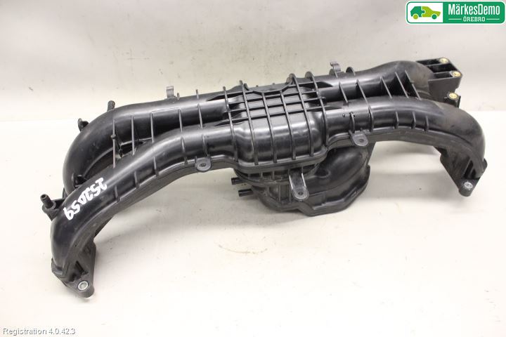 Subaru LEVORG 14-20 Grenrör Insug