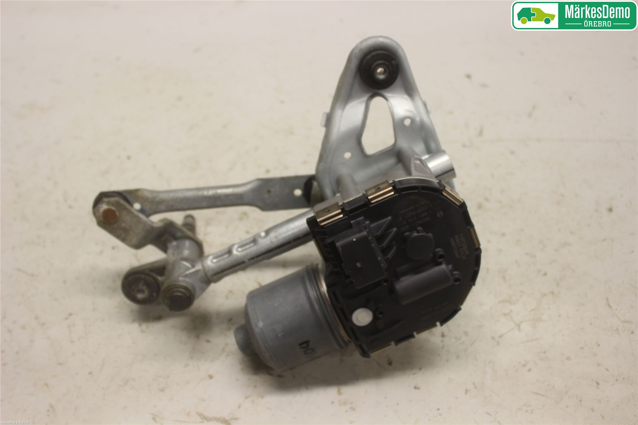 Peugeot 5008 10-16 Torkarmotor Vindruta