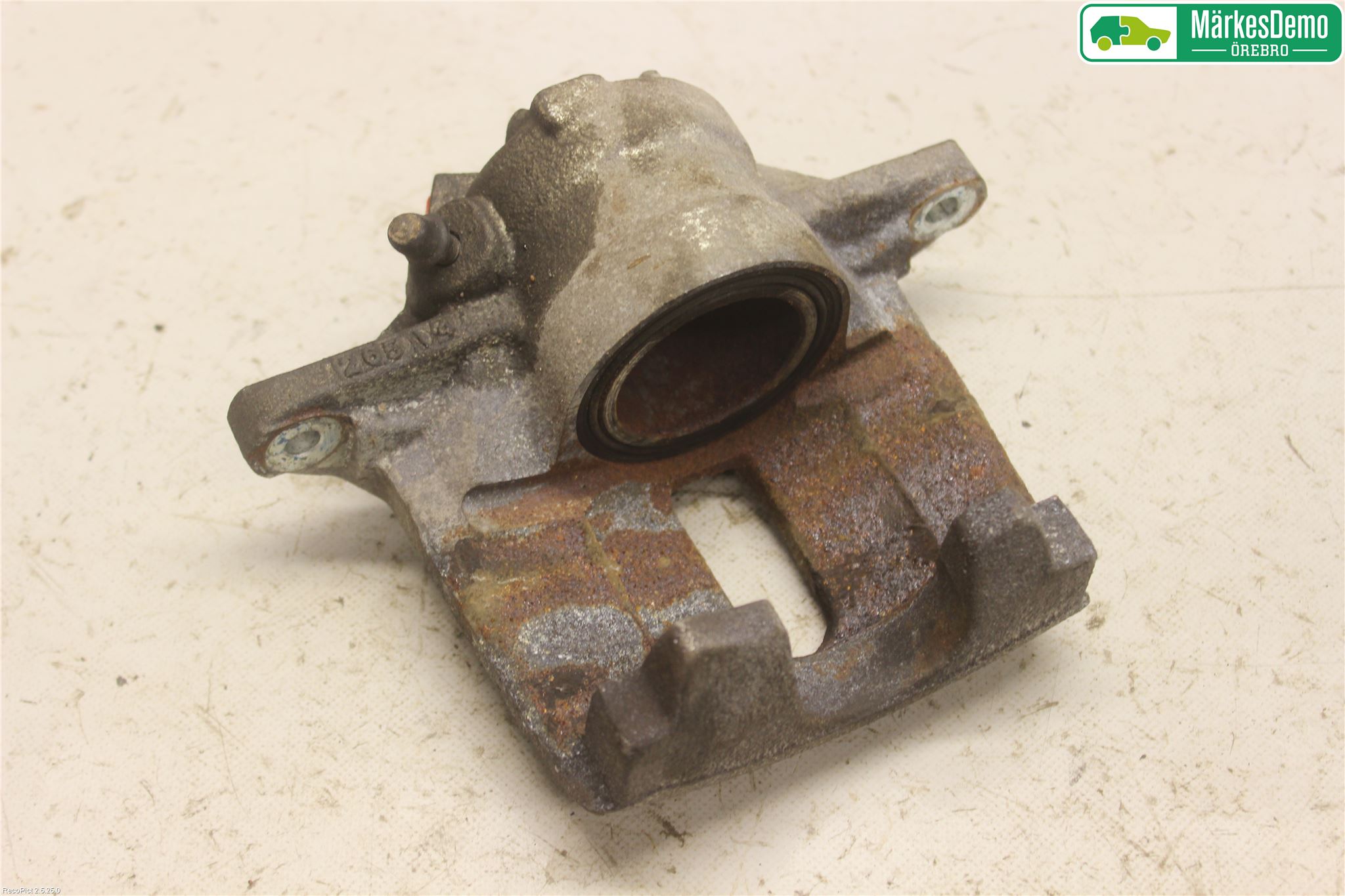 Peugeot 208 12-15 Bromsok Fram Vänster