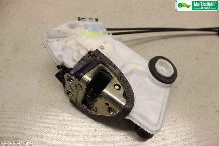 Peugeot 108 15-22 Låskista-Dörrlås