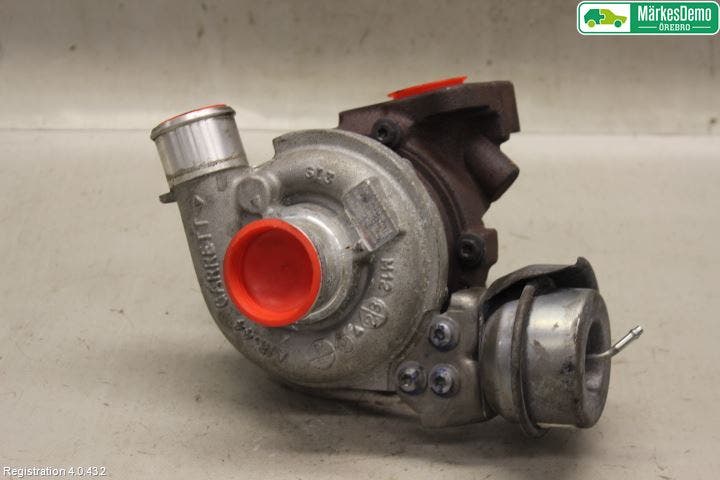 Kia CARENS III 13-19 Turboaggregat