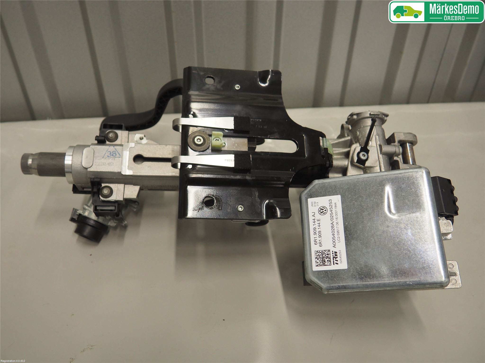 Volkswagen VW UP! / E-UP! Rattaxelagg Med Inb Servo