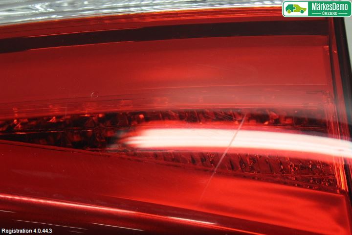 Kia CARENS III 13-19 Bakljus Lucka Vä