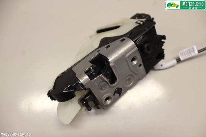 Peugeot 2008 13-20 Låskista-Dörrlås