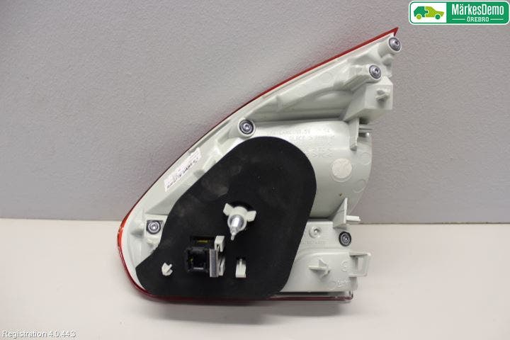 Peugeot 2008 13-20 Bakljus Lucka Vä