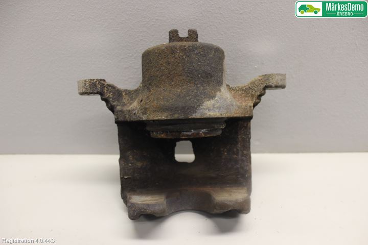 Nissan JUKE 14-19 Bromsok Fram Vänster