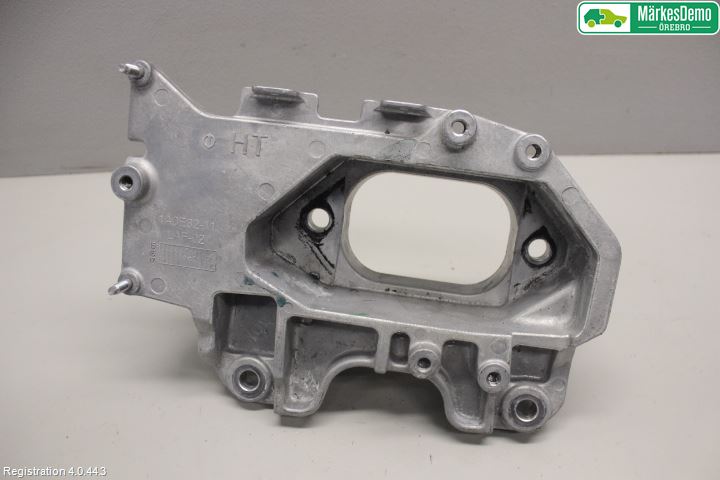 Nissan JUKE 14-19 Växellådsfäste