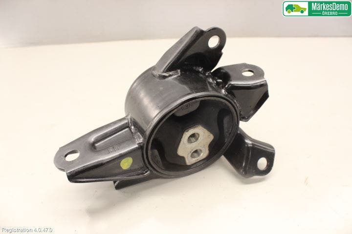 Kia CARENS III 13-19 Växellådsfäste