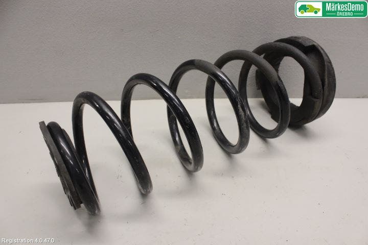 Kia CARENS III 13-19 Fjäder Bak