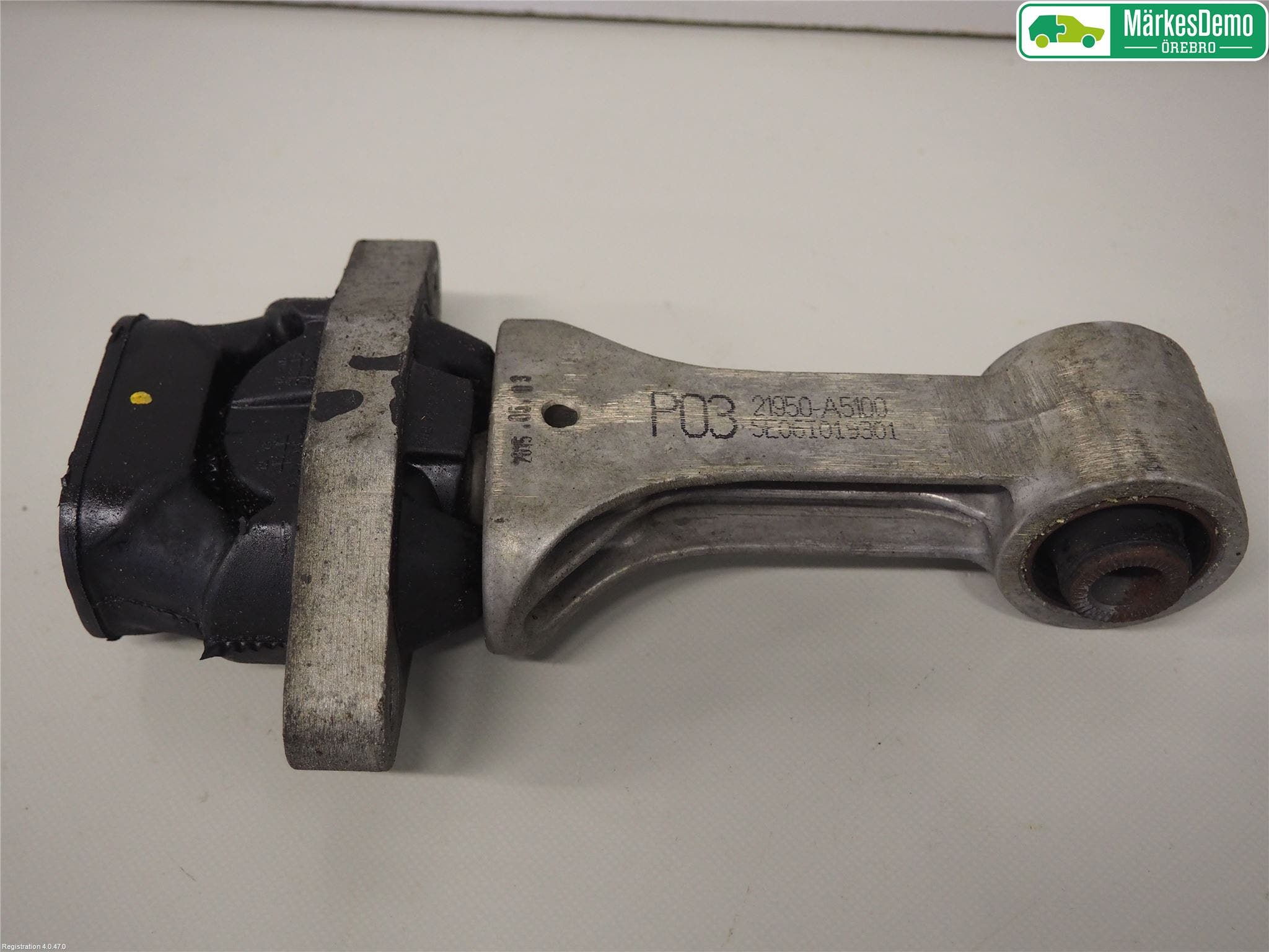 Kia CEED 12-18 Motorfäste