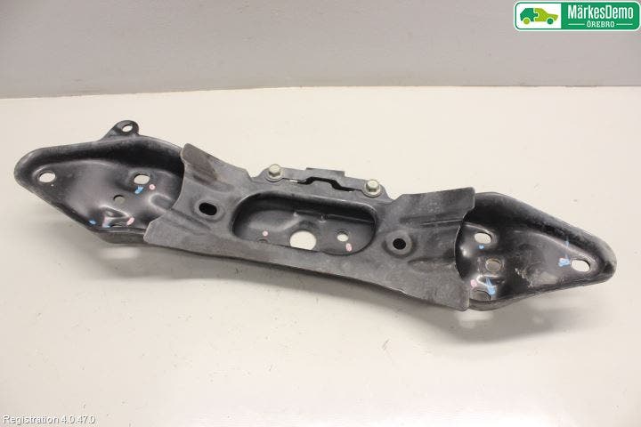 Subaru OUTBACK 15-20 Växellådsbalk